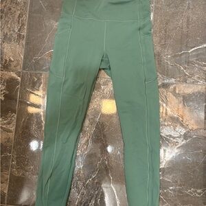 Lululemon 8 Green High-Waisted Leggings